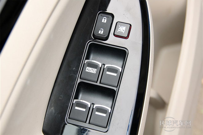 2012款 1.5L 手動豪華型