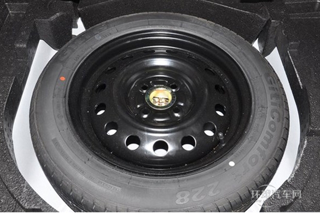 2014款 1.3L 手動標(biāo)準(zhǔn)型