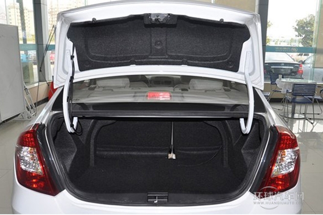 2014款 1.3L 手動(dòng)標(biāo)準(zhǔn)型