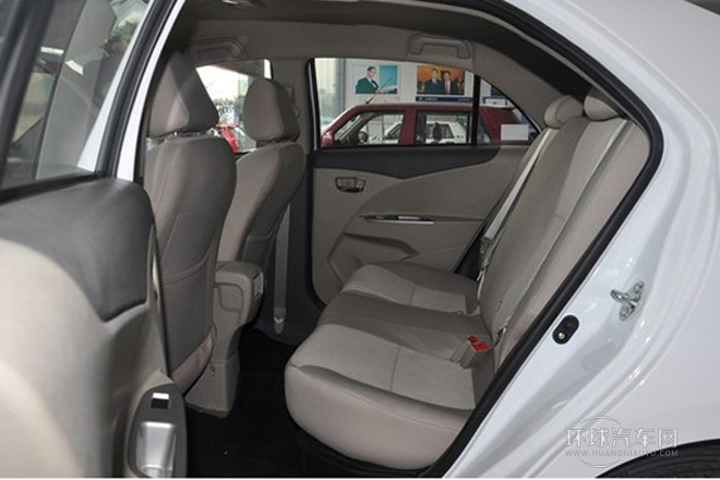 2014款 1.3L 手動(dòng)標(biāo)準(zhǔn)型