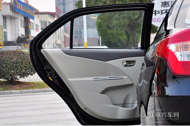 2014款 1.5L 手動旗艦型