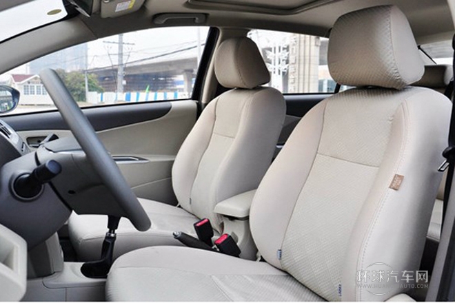 2014款 1.5L 手動(dòng)旗艦型