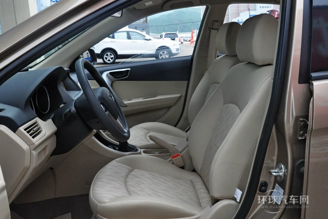2013款 1.5L 手動(dòng)舒適型CNG