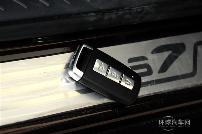 2013款 2.0L 自動智臻型