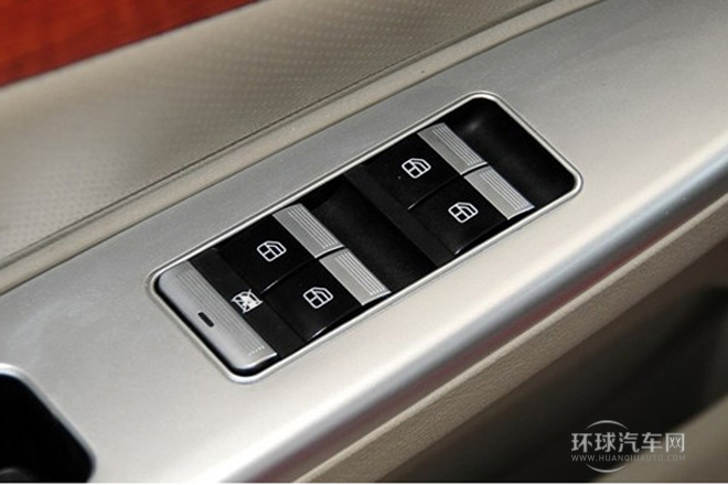 2012款 1.5L 手動舒適C型