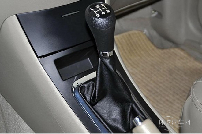 2012款 1.5L 手動(dòng)旗艦型