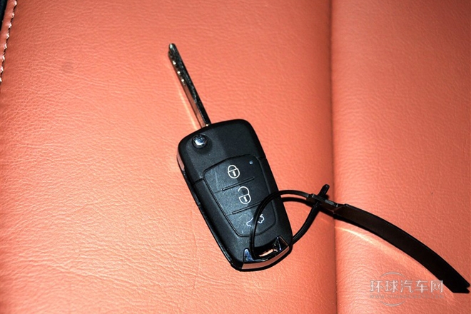 2014款 1.6L 手動智騁型