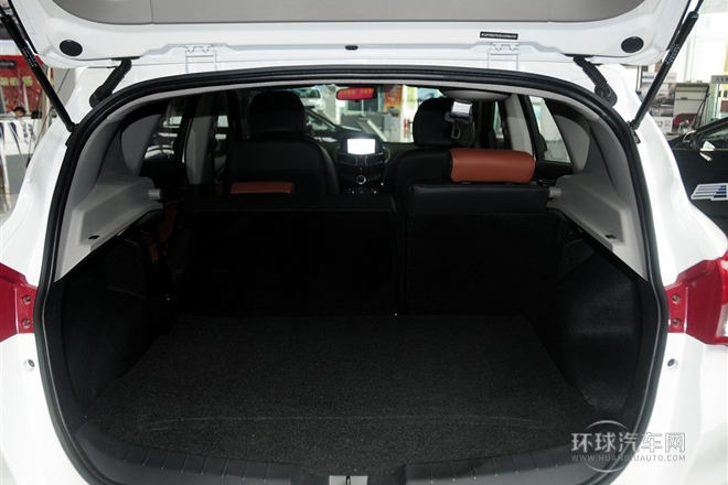 2014款 1.6L 手動智騁型