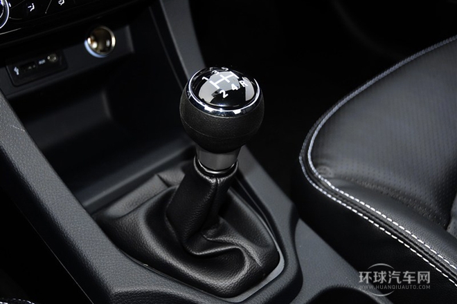 2014款 1.5L 手動(dòng)豪華型