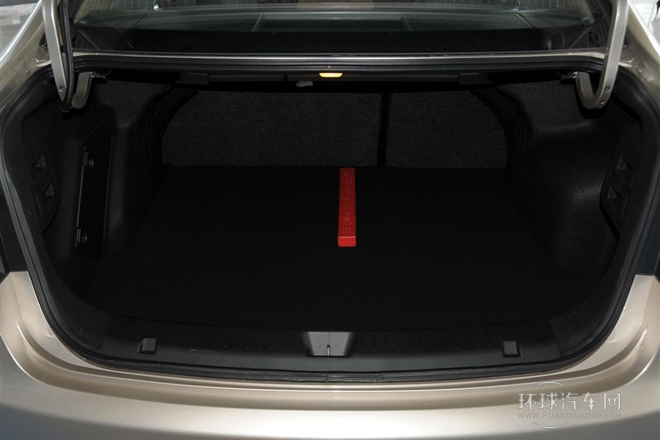 2014款 1.6L 自動尊貴型