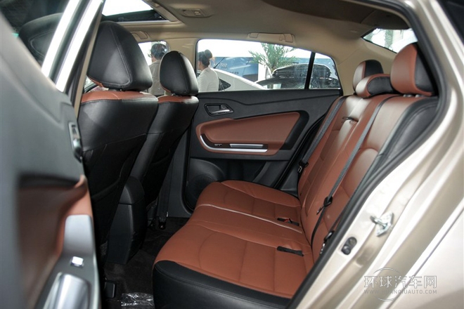 2014款 1.6L 自動尊貴型