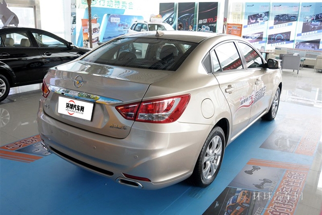 2014款 1.6L 自動(dòng)尊貴型