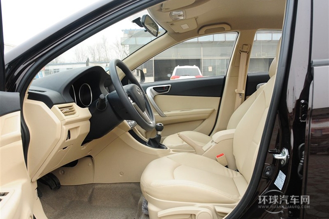 2014款 1.5L CVT舒適型