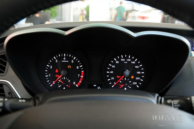 2014款 1.6L 手動時尚型