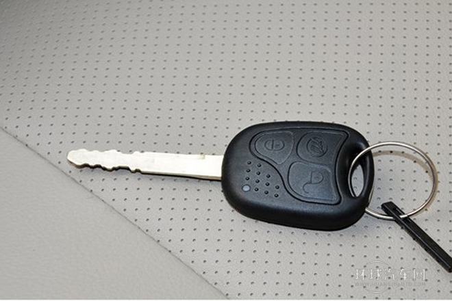 2014款 1.5L 手動舒適B型