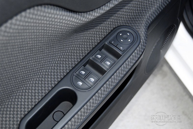 2014款 1.3L 手動舒適版