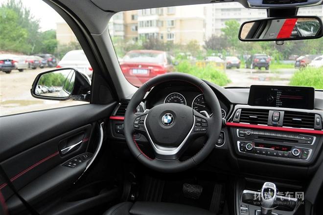 2014款 328i xDrive運動設(shè)計套裝