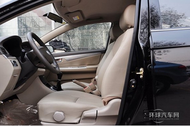 2014款 1.5L 手動舒適B型