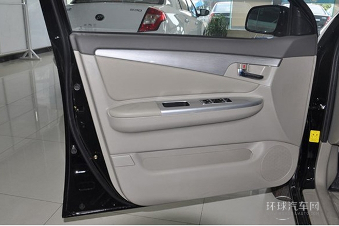 2014款 1.5L 手動標(biāo)準(zhǔn)型