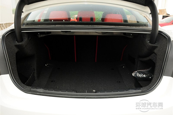 2014款 328i 運(yùn)動(dòng)設(shè)計(jì)套裝