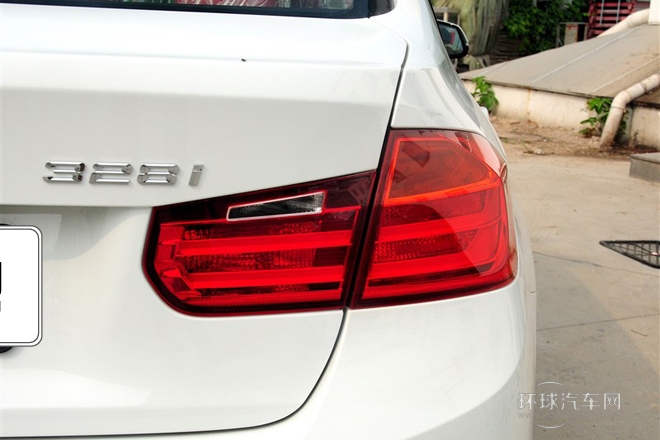 2014款 328i 運(yùn)動(dòng)設(shè)計(jì)套裝