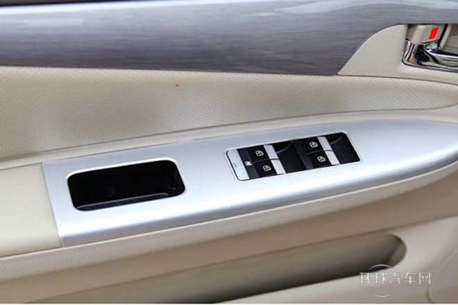 2014款 1.5L 手動旗艦型