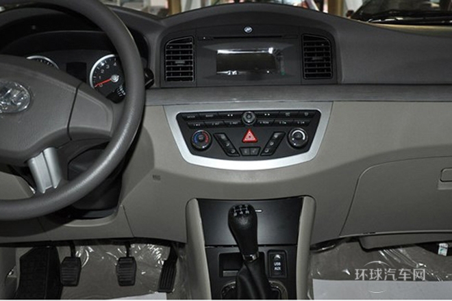 2014款 1.5L 手動(dòng)標(biāo)準(zhǔn)型VVT