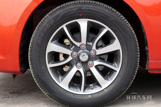 2013款 1.5L CVT豪華女性版