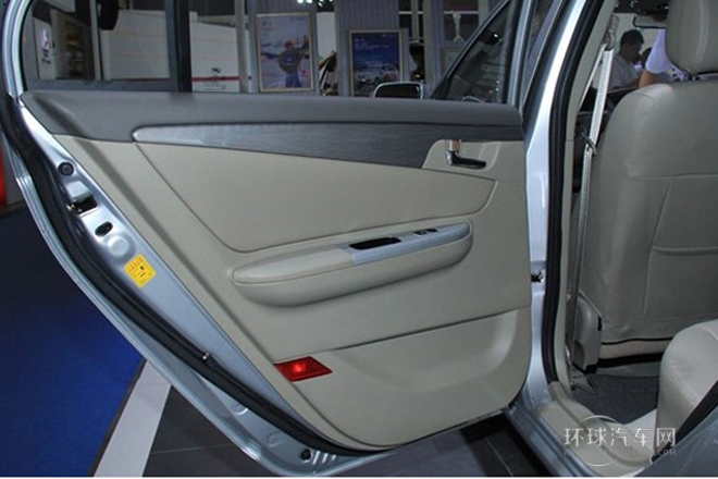 2014款 1.5L CVT豪華型VVT