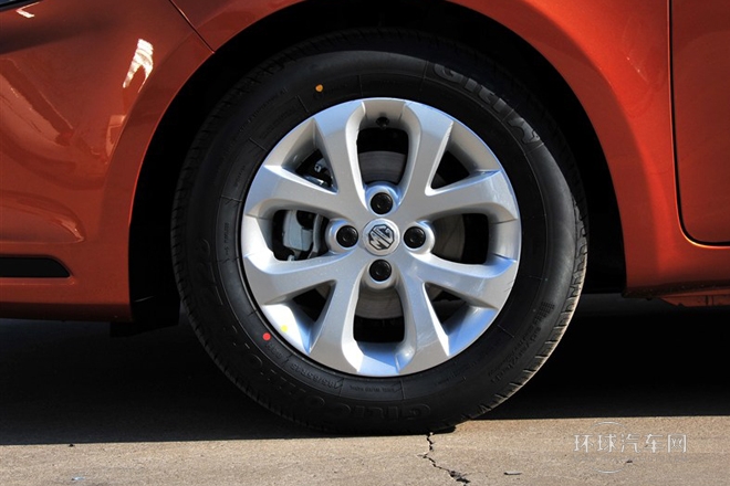 2014款 1.5L 自動(dòng)豪華版