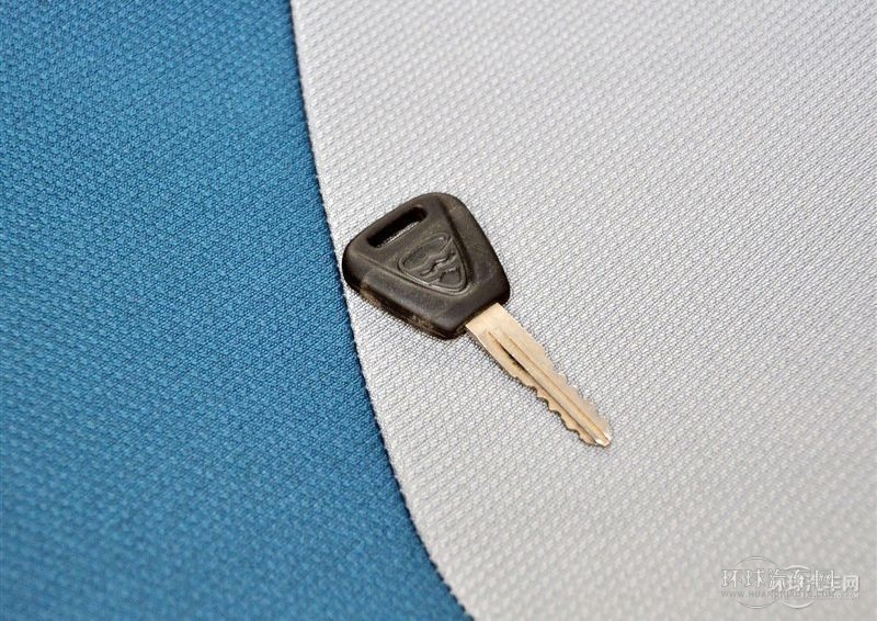 2010款 1.0L豪華型D10A