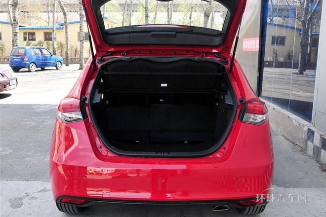 2012款 1.5L 手動(dòng)豪華版