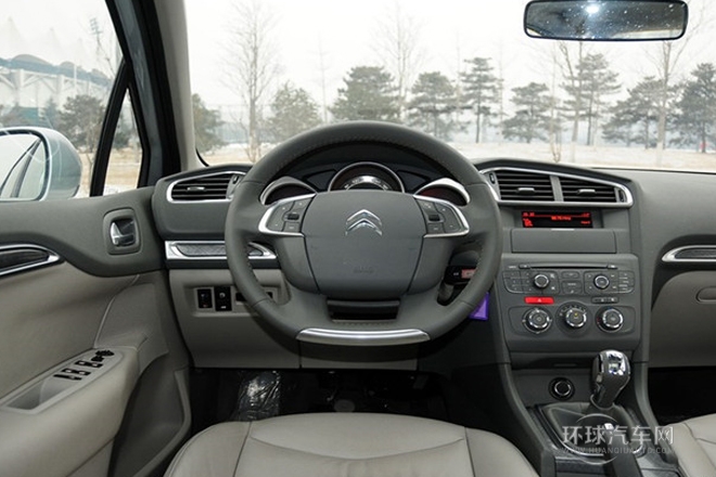 2013款 1.6L 手動勁智版