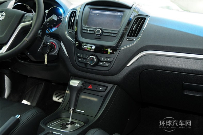 2012款 1.5L 自動(dòng)領(lǐng)航版