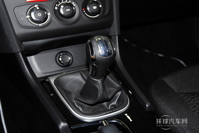 2014款 1.8L 手動(dòng)智驅(qū)版勁享型