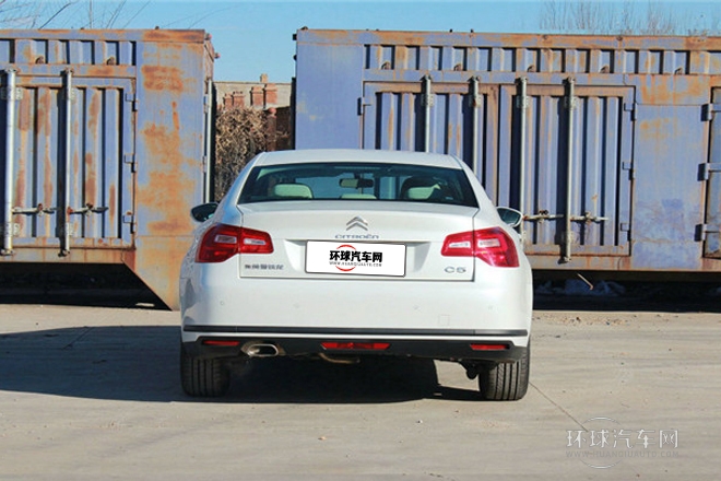 2013款 2.0L 手動舒適型