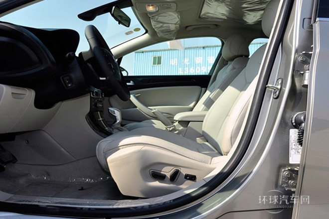 2013款 2.0L 自動尊享型