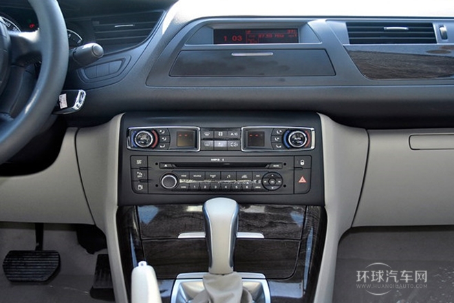 2013款 2.0L 自動尊享型