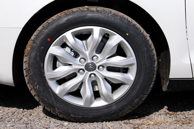 2013款 2.3L 自動尊馭型