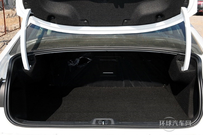 2013款 2.3L 自動尊馭型