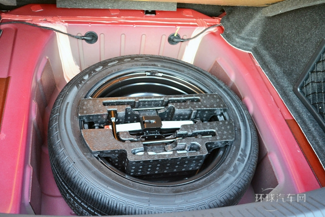 2013款 三廂 1.8L 手動超值版