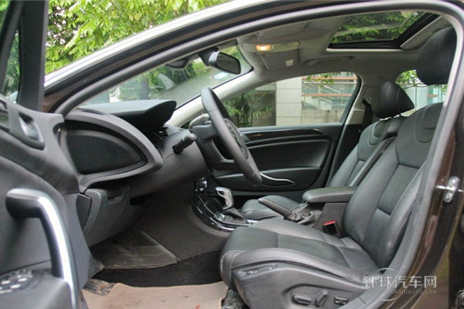 2013款 2.3L 自動尊貴型