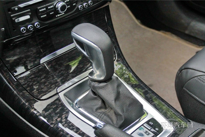 2013款 2.3L 自動尊貴型