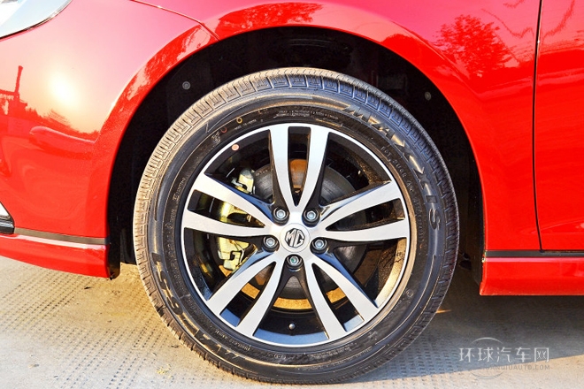 2013款 三廂 1.8L 手動超值版