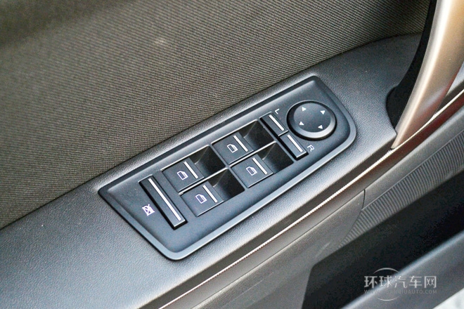 2013款 三廂 1.8L 手動超值版