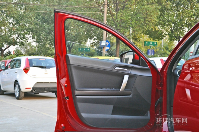 2013款 三廂 1.8L 手動超值版