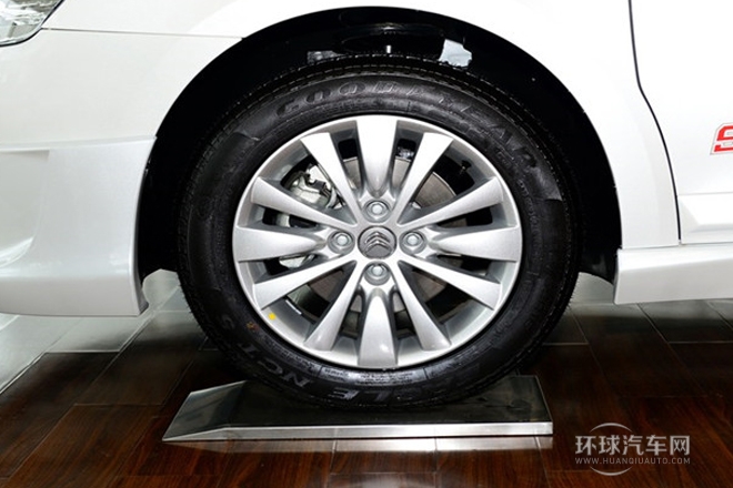 2014款 VTS版 2.0L 手動品悅型