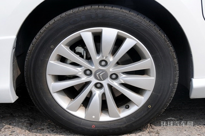 2014款 VTS版 1.6L 自動品享型