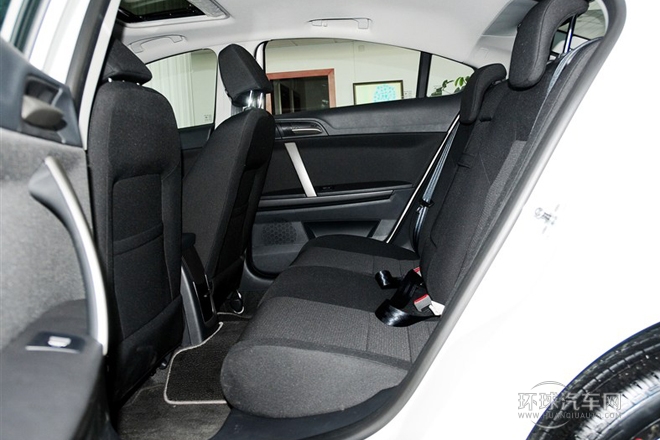 2013款 掀背 1.8L 自動駕值版