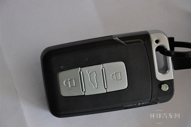 2014款 2.0T 手動(dòng)尊貴型